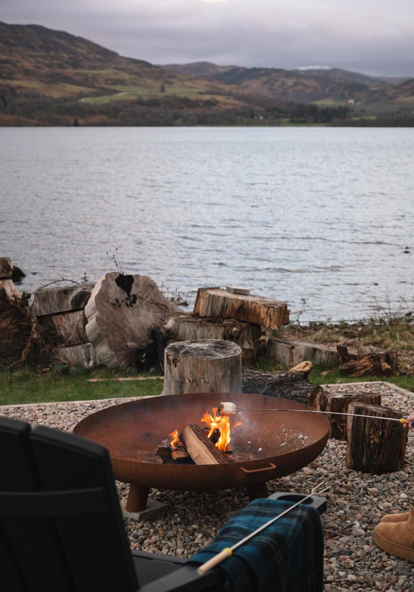 Shoreland Lodges - Holly Lodge Fort Augustus Bagian luar foto
