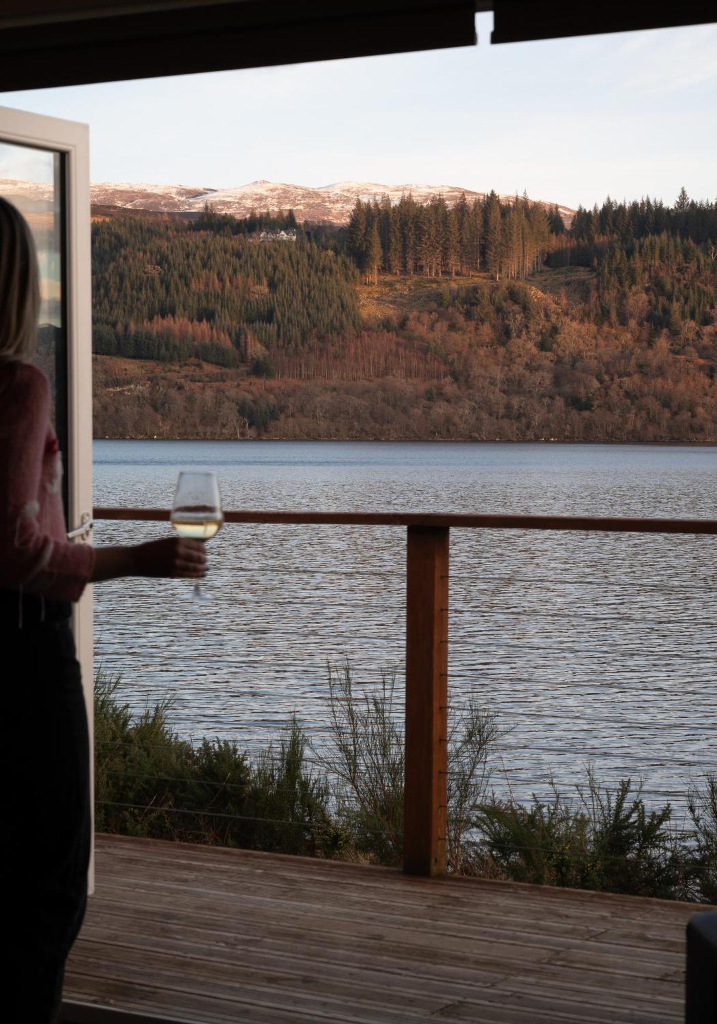 Shoreland Lodges - Holly Lodge Fort Augustus Bagian luar foto