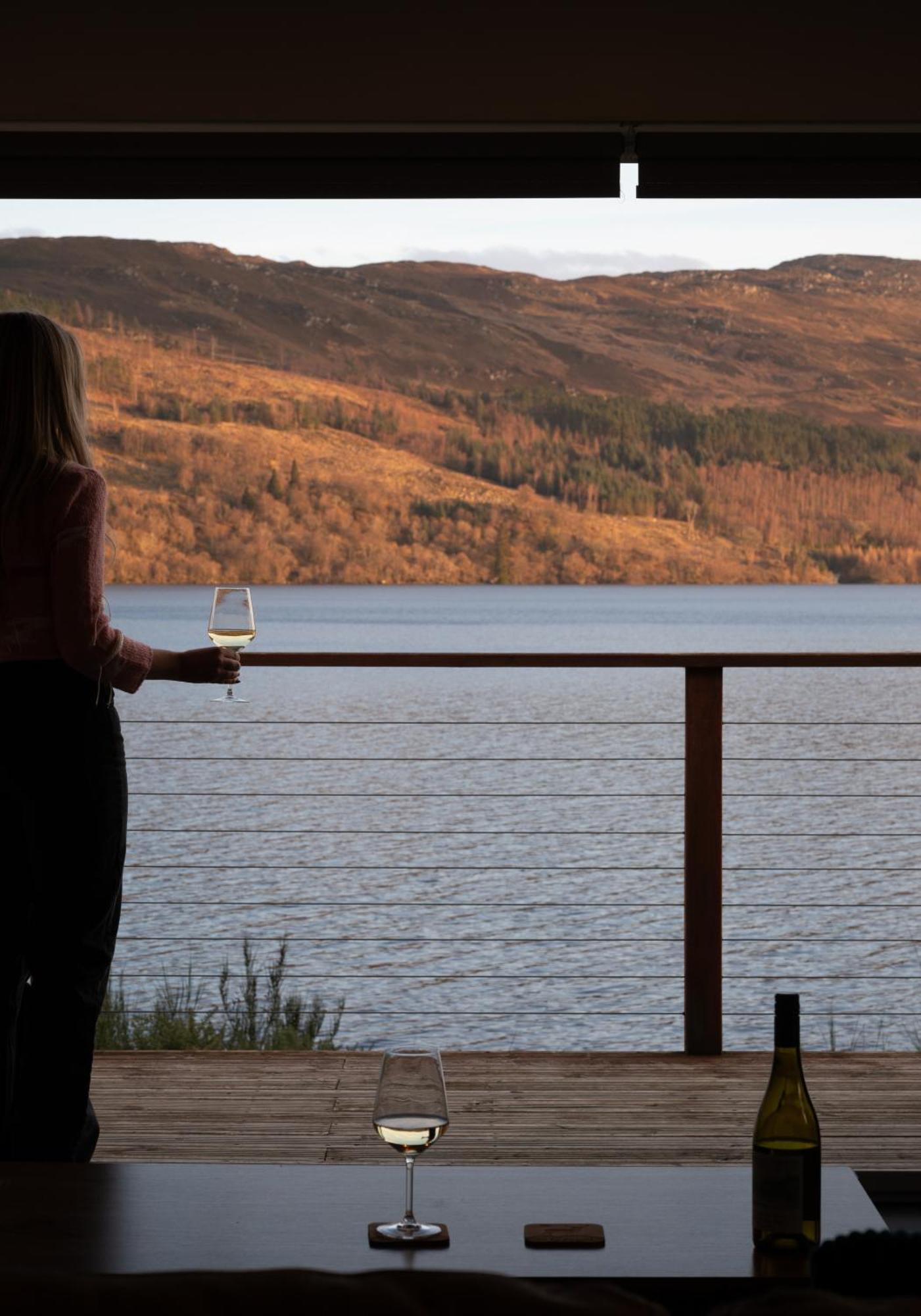 Shoreland Lodges - Holly Lodge Fort Augustus Bagian luar foto