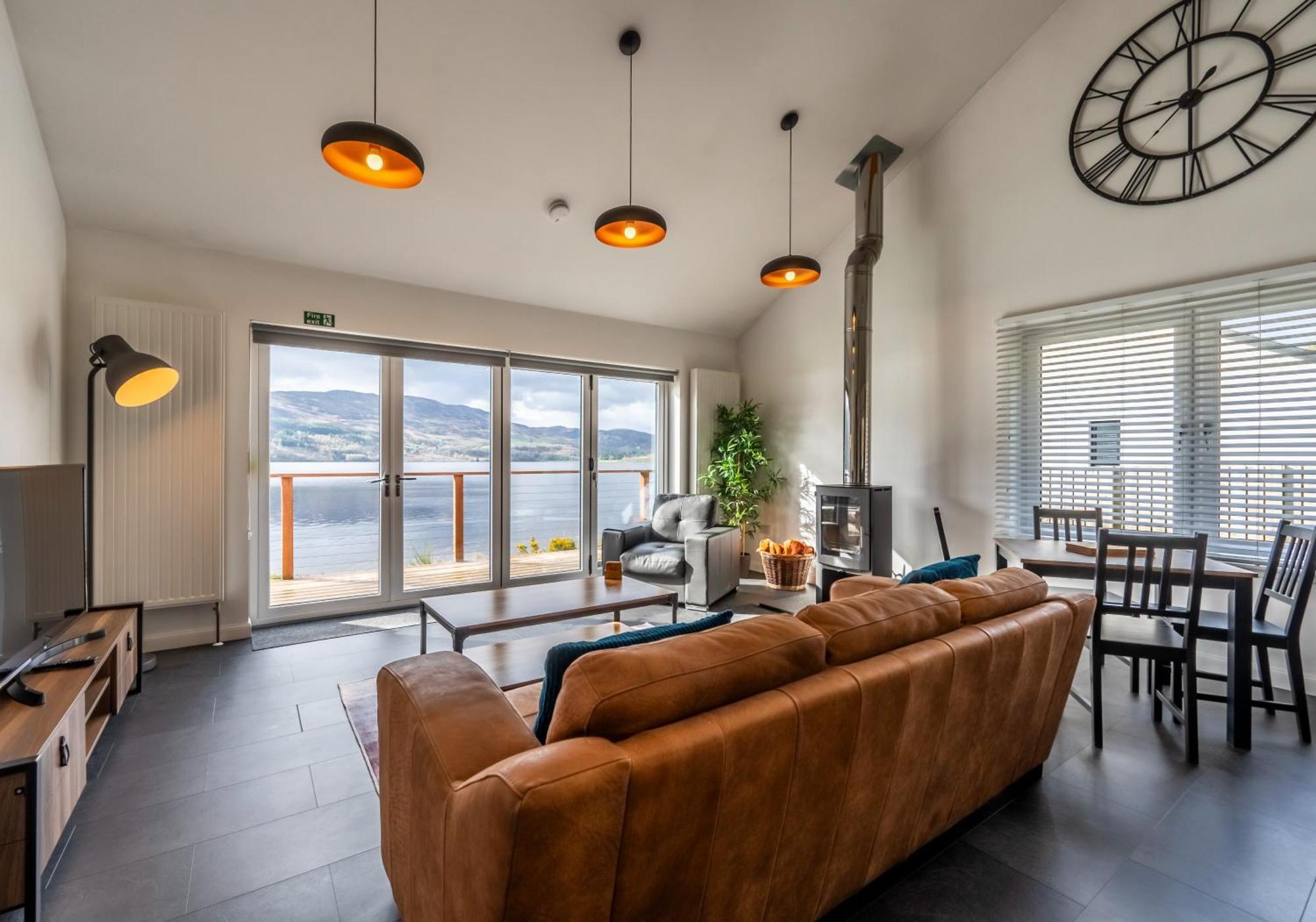 Shoreland Lodges - Holly Lodge Fort Augustus Bagian luar foto