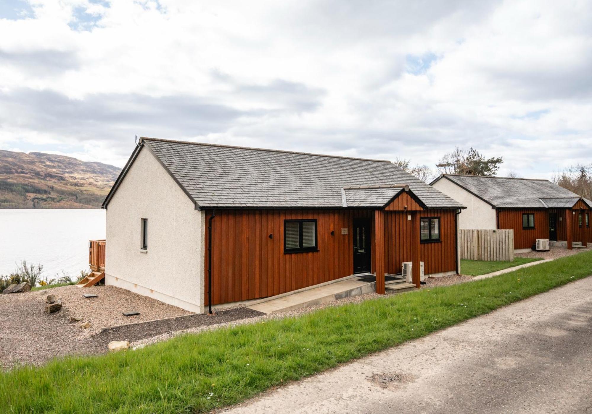 Shoreland Lodges - Holly Lodge Fort Augustus Bagian luar foto