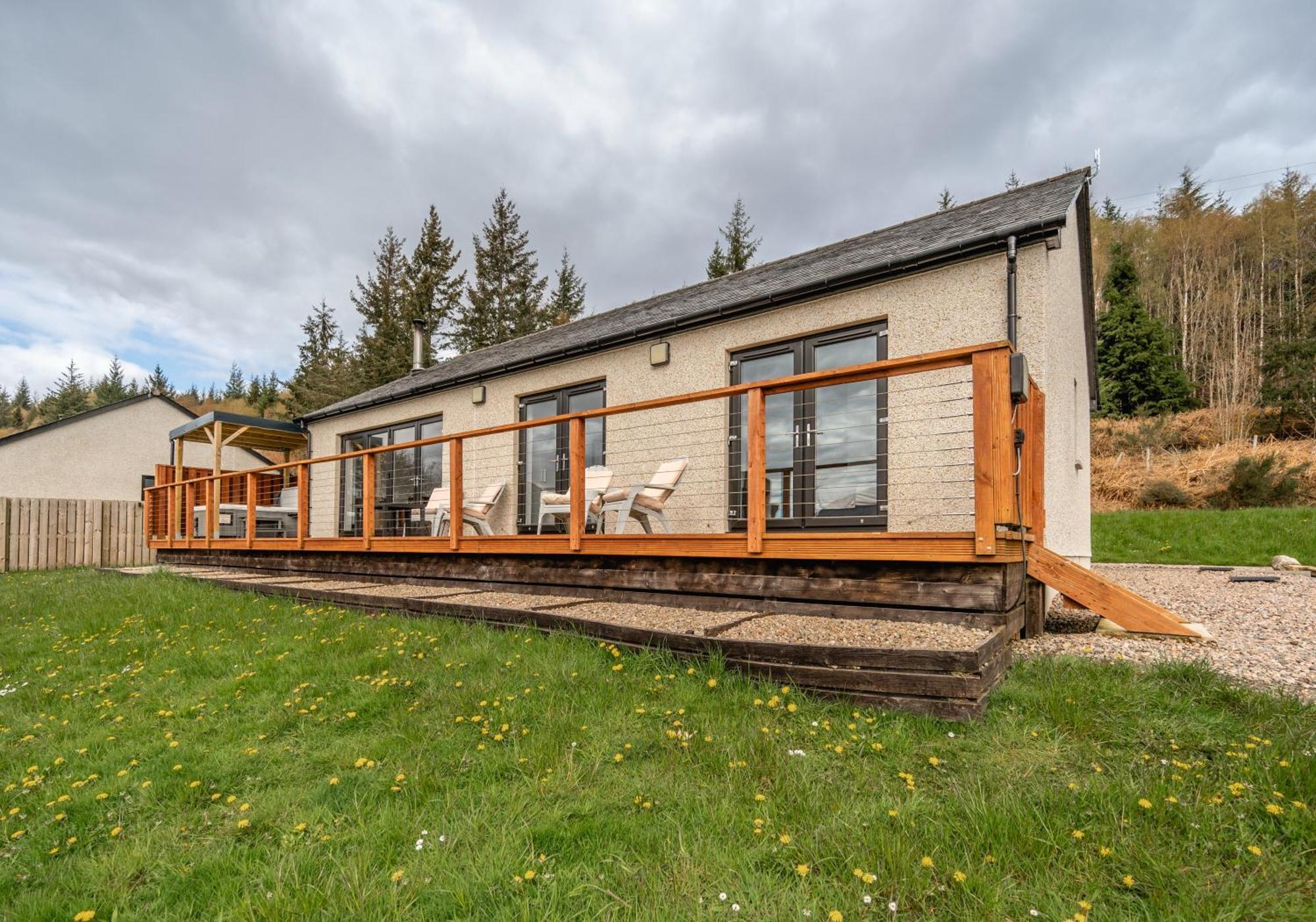 Shoreland Lodges - Holly Lodge Fort Augustus Bagian luar foto